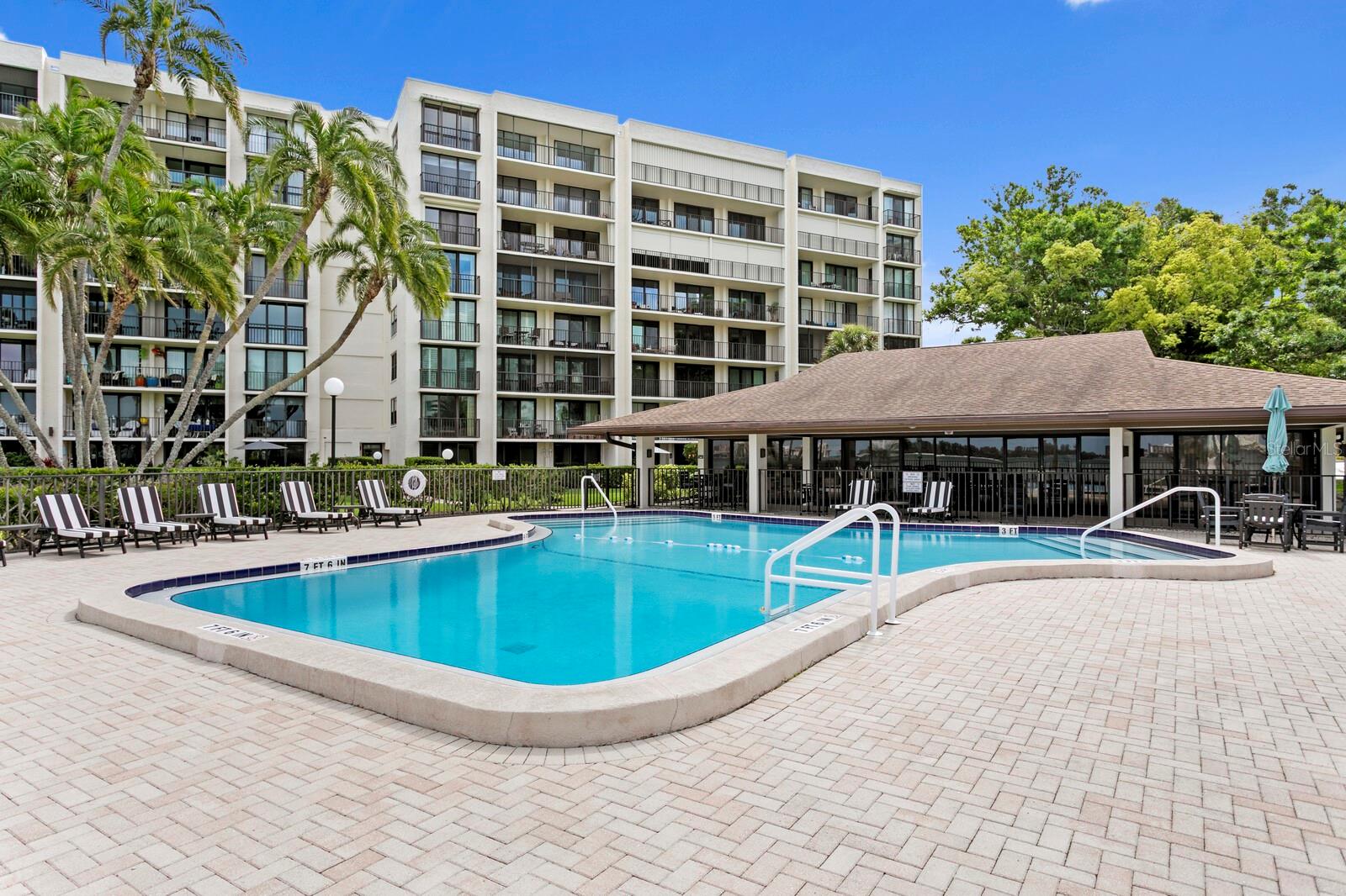 100 OAKMONT LN #105, BELLEAIR, FL, 33756