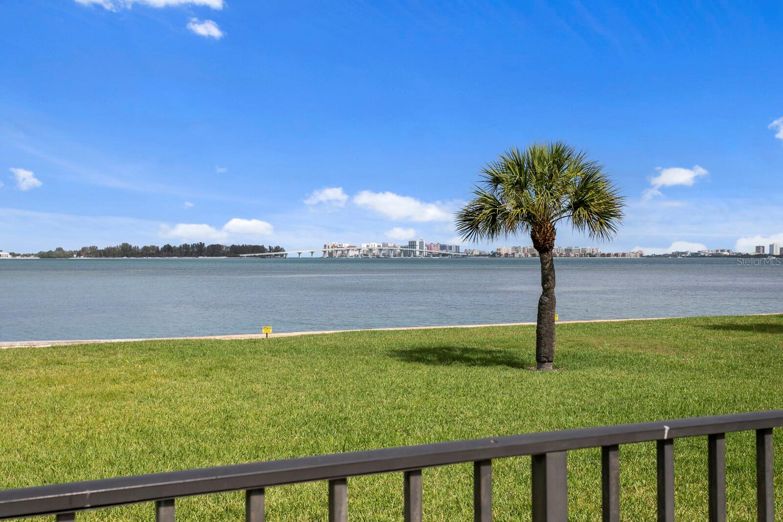 100 OAKMONT LN #105, BELLEAIR, FL, 33756