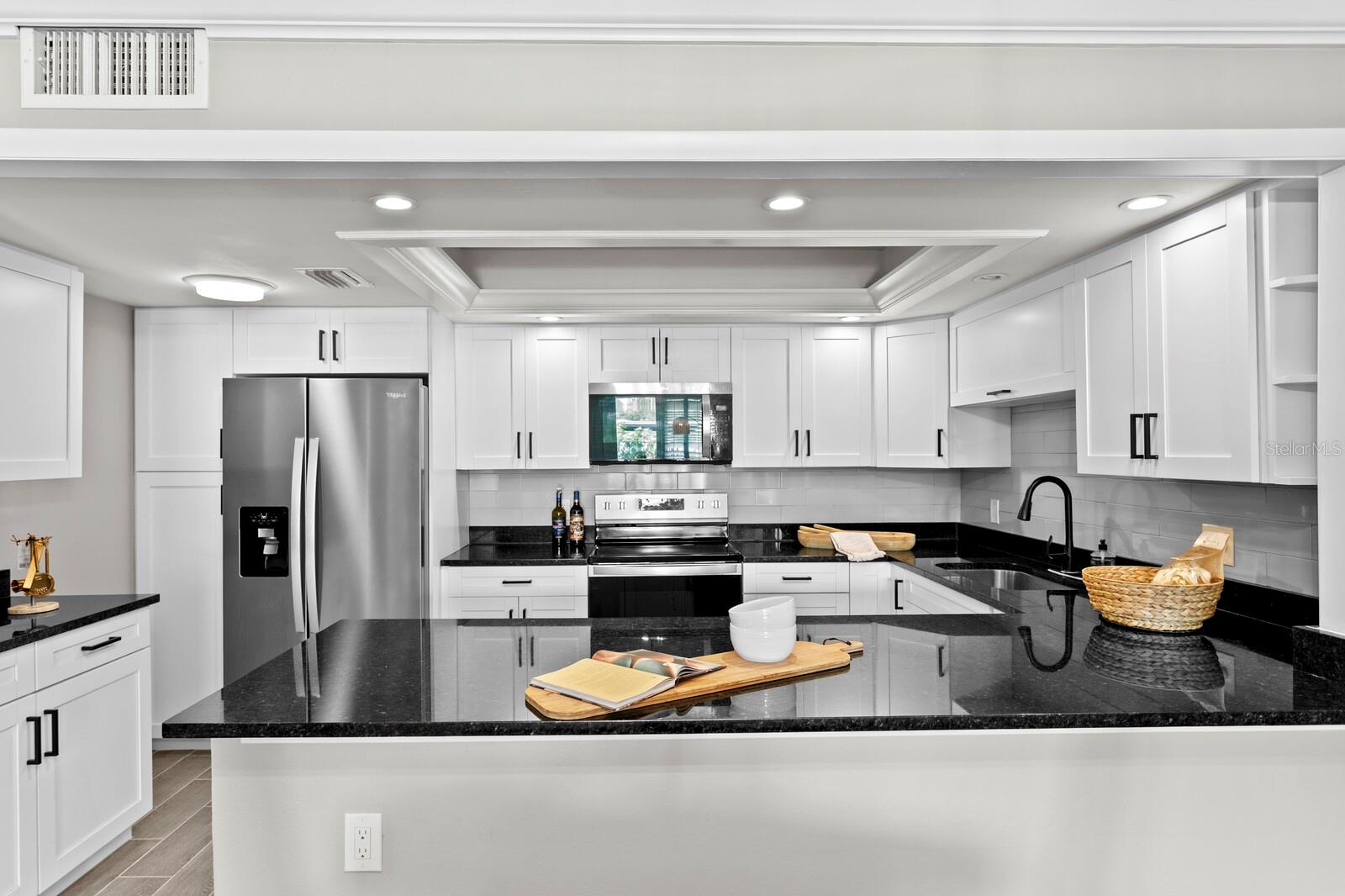 100 OAKMONT LN #105, BELLEAIR, FL, 33756