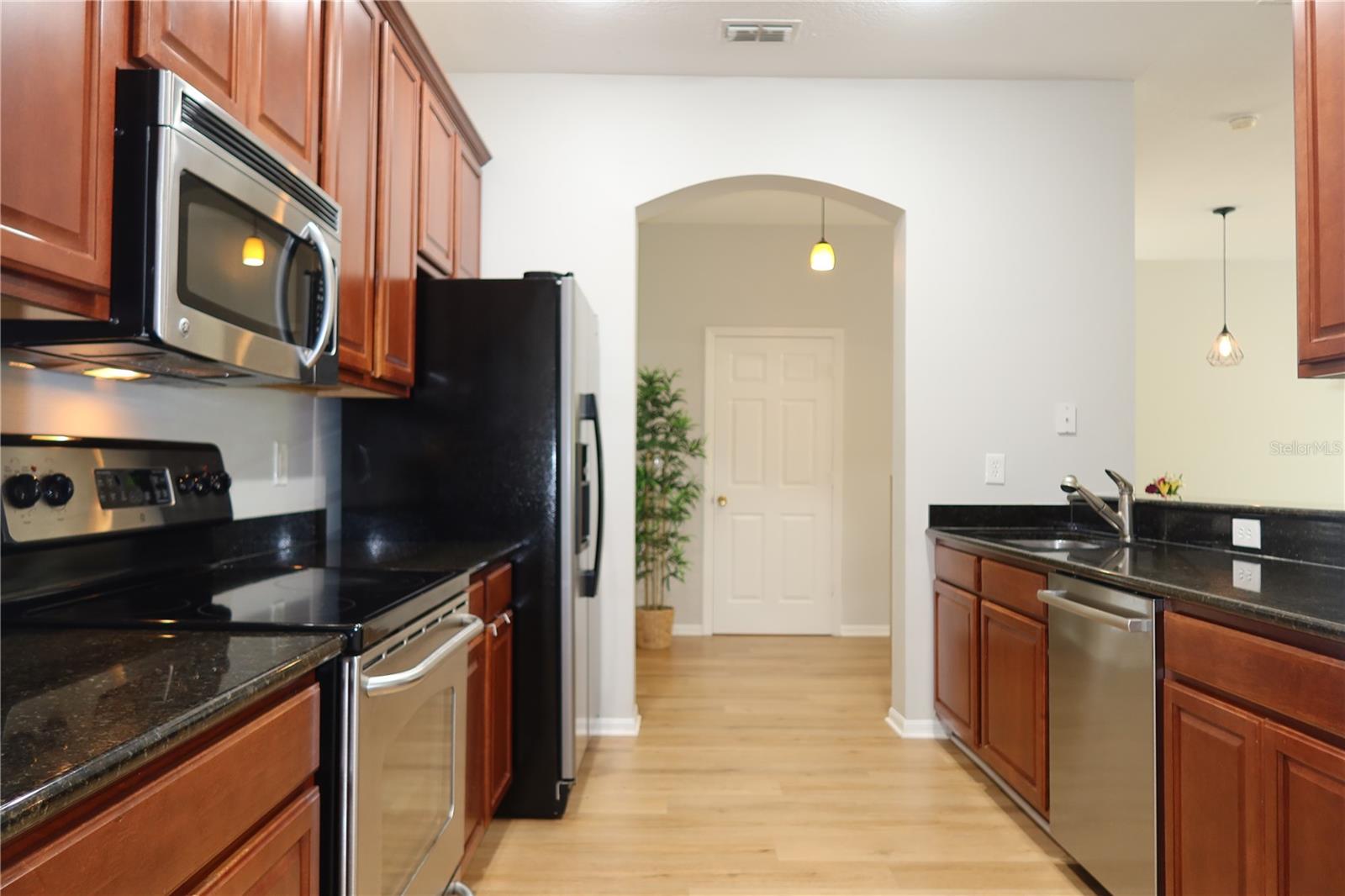 8526 SANDPIPER RIDGE AVE, TAMPA, FL, 33647