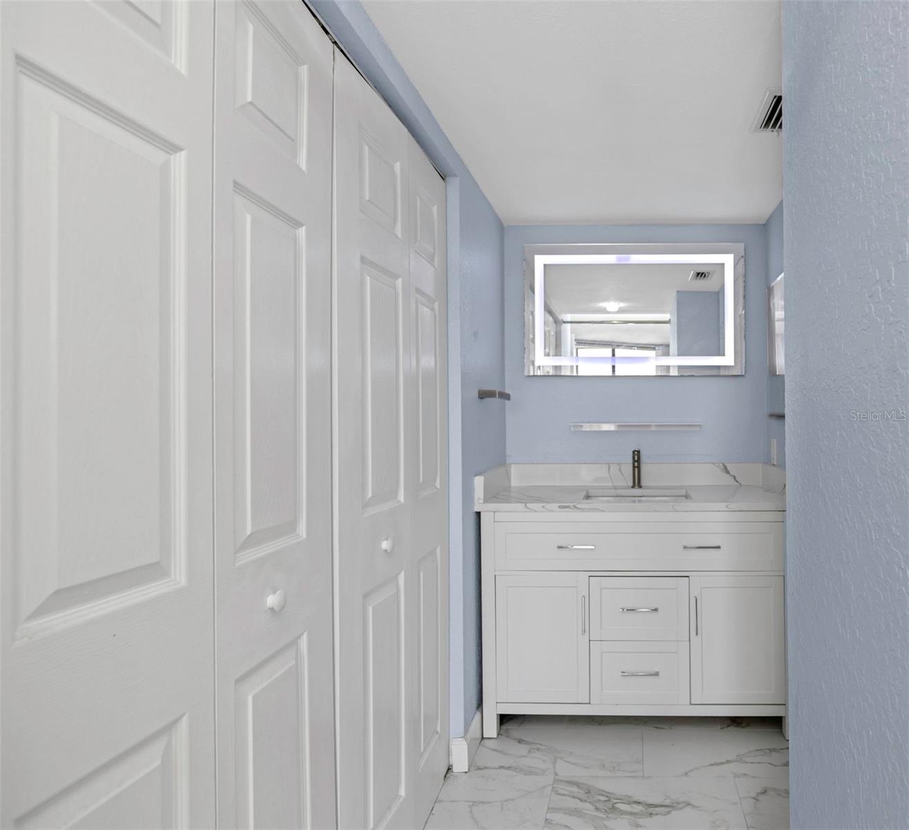 1000 COVE CAY DR #5D, CLEARWATER, FL, 33760