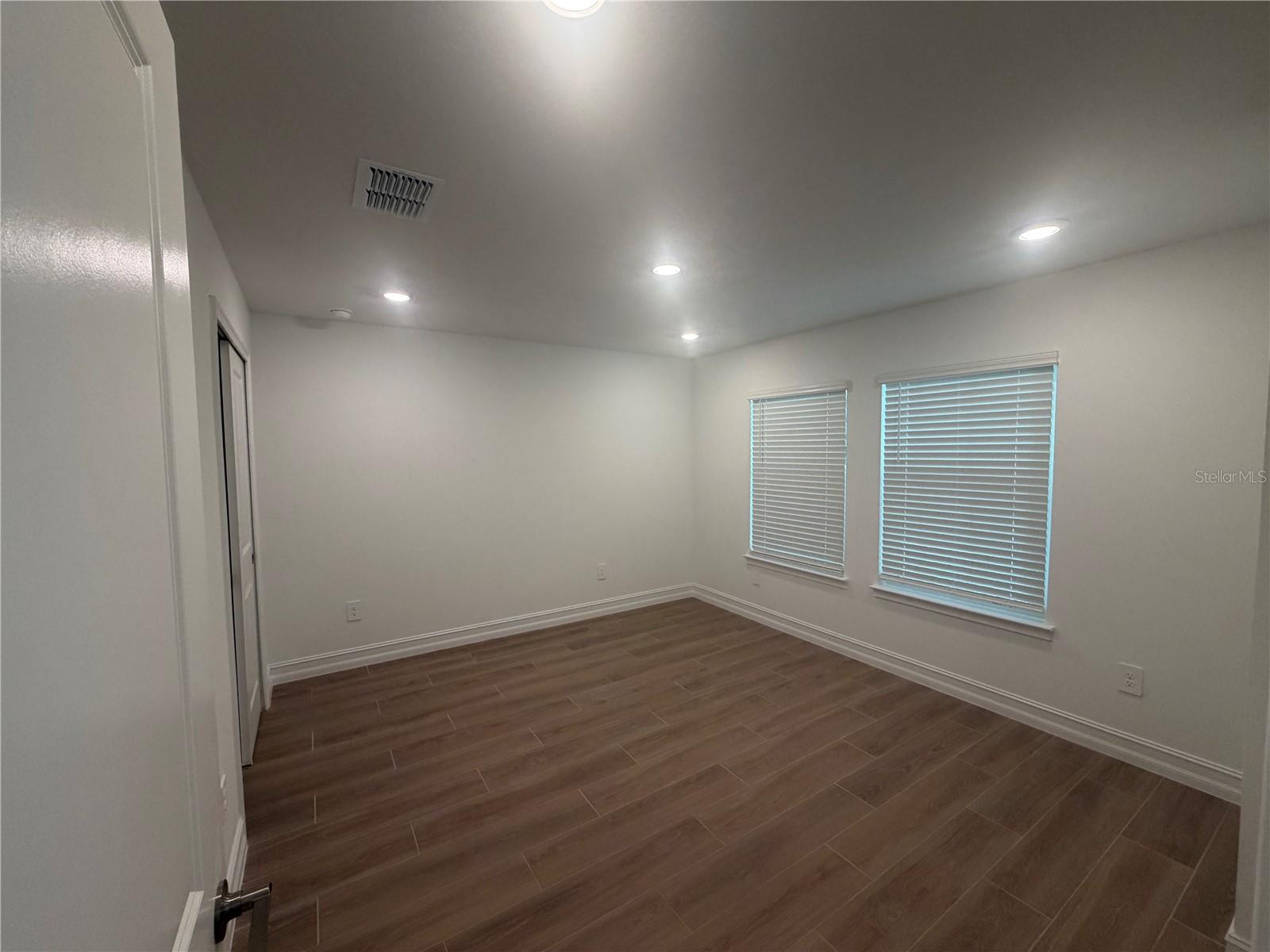 1427 W CHESTNUT ST, TAMPA, FL, 33607