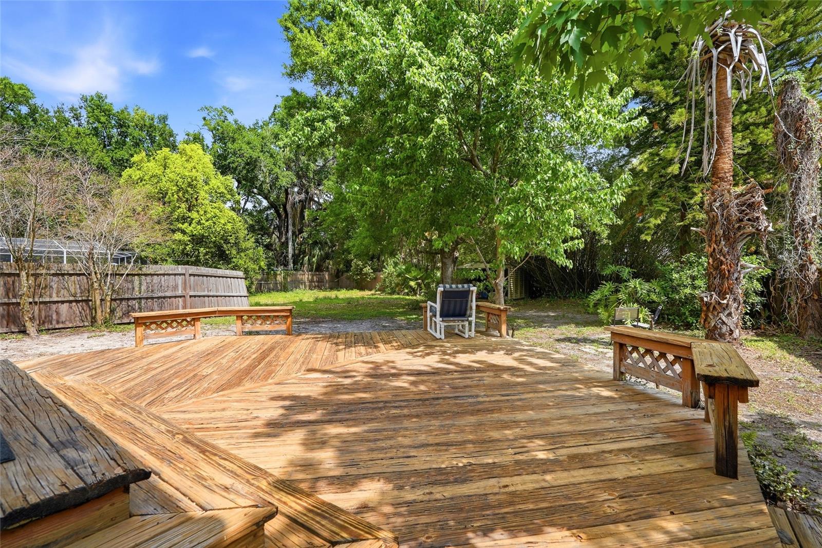 8127 N PACKWOOD AVE, TAMPA, FL, 33604