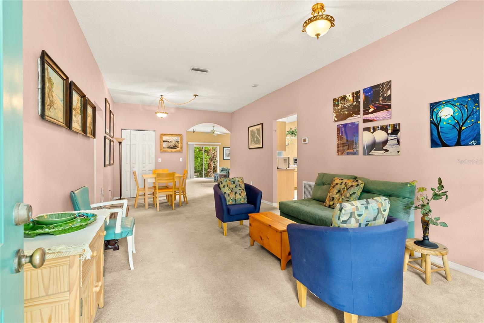 8127 N PACKWOOD AVE, TAMPA, FL, 33604