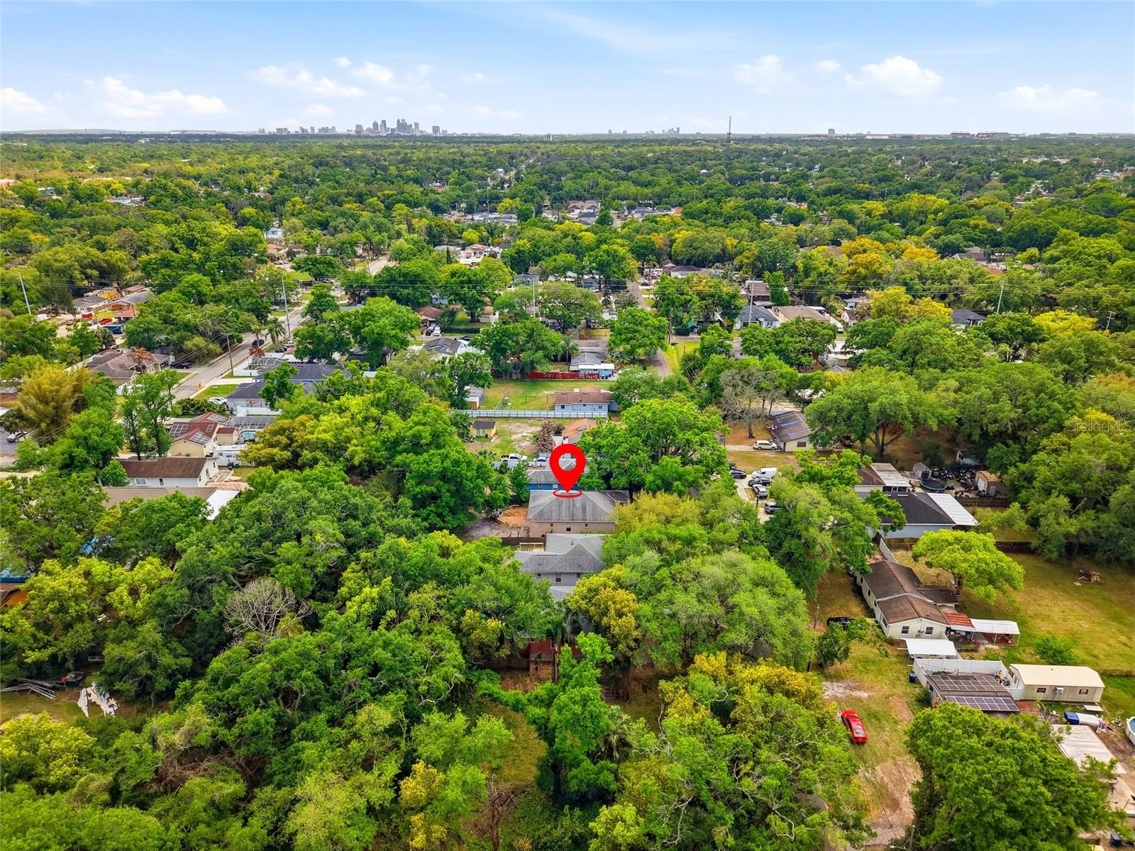 8127 N PACKWOOD AVE, TAMPA, FL, 33604