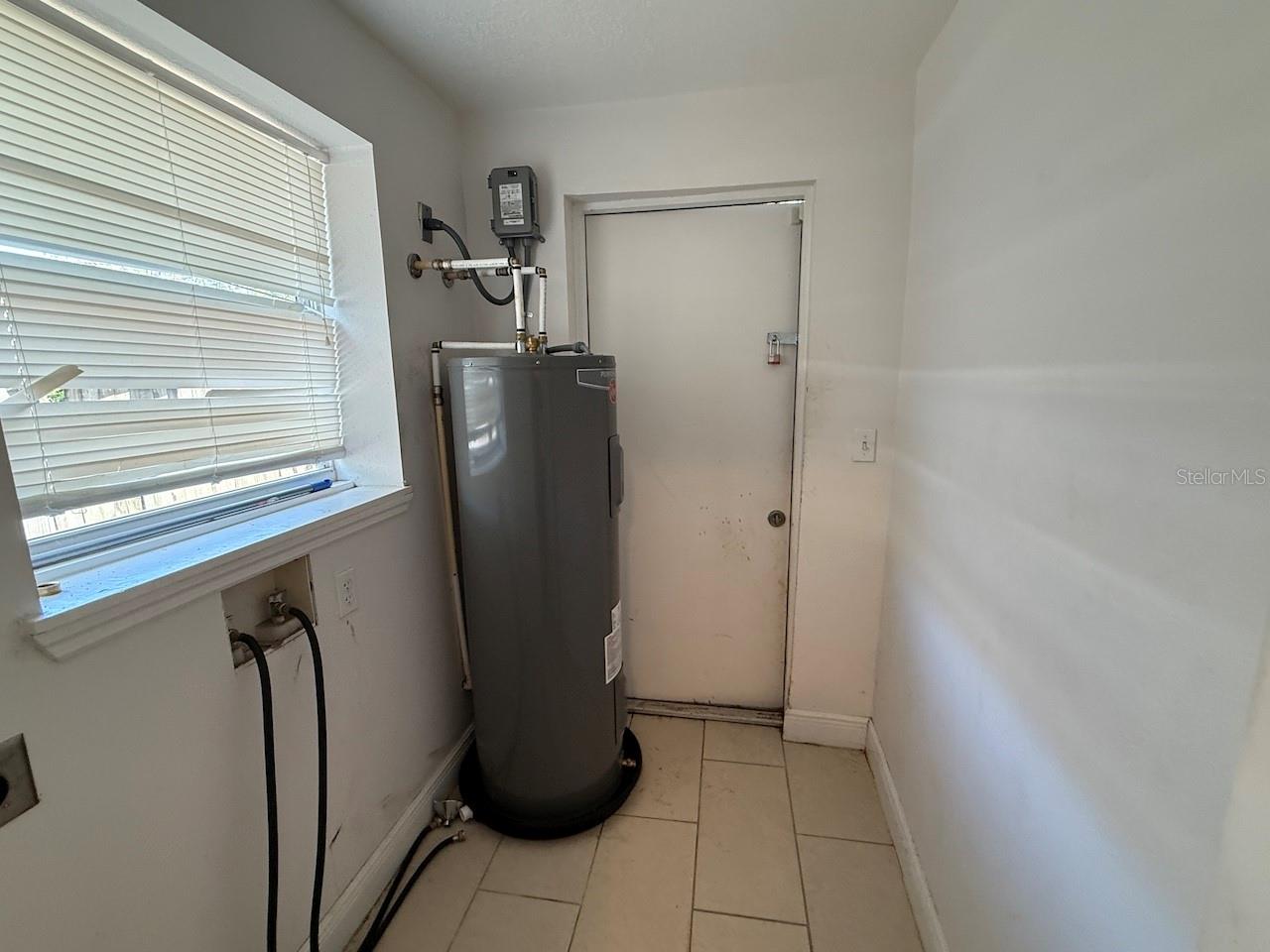 4213 SEYBOLD AVE, ORLANDO, FL, 32808