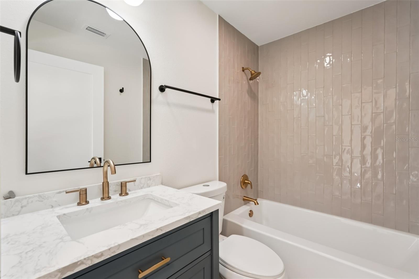 2107 8TH AVE E, BRADENTON, FL, 34208
