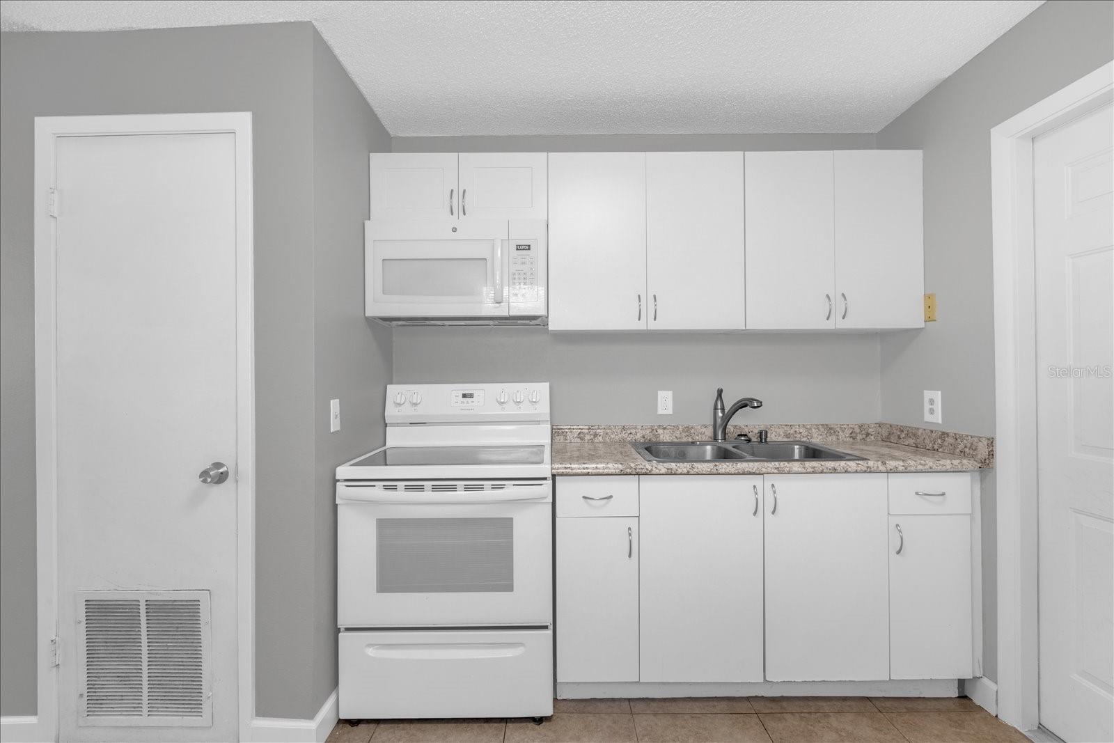 284 SHORT ST, LAKE MARY, FL, 32746