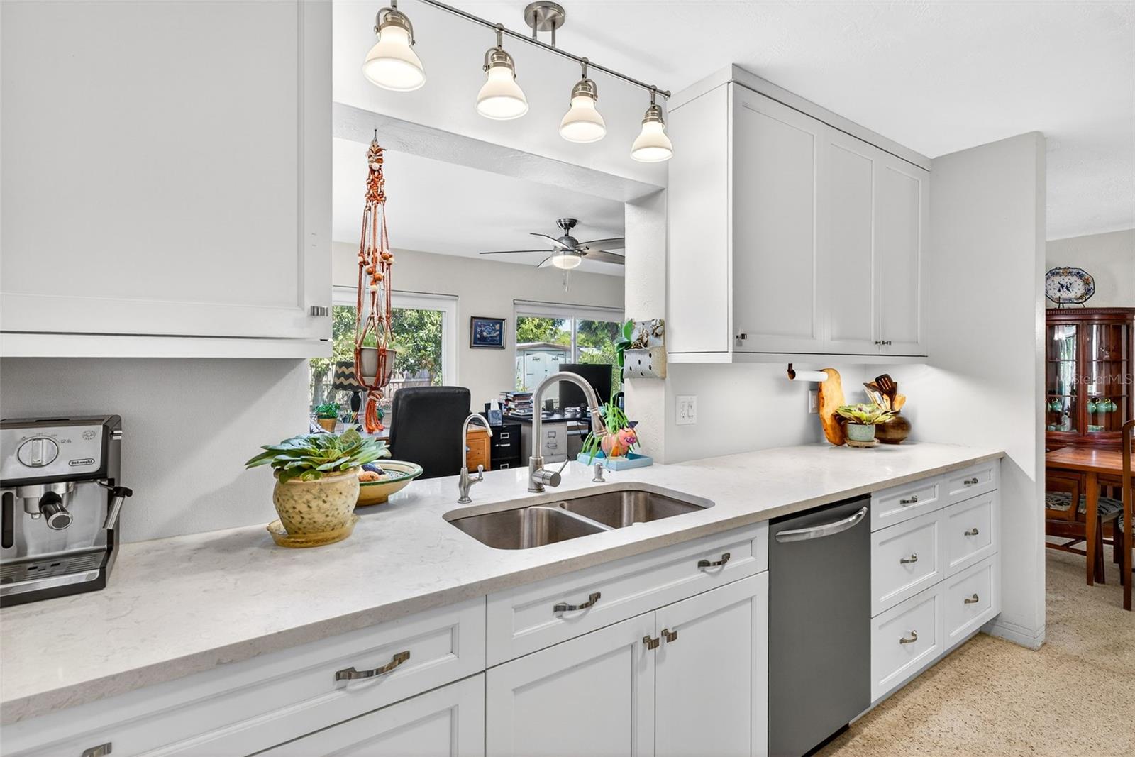 6019 8TH AVE N, ST PETERSBURG, FL, 33710