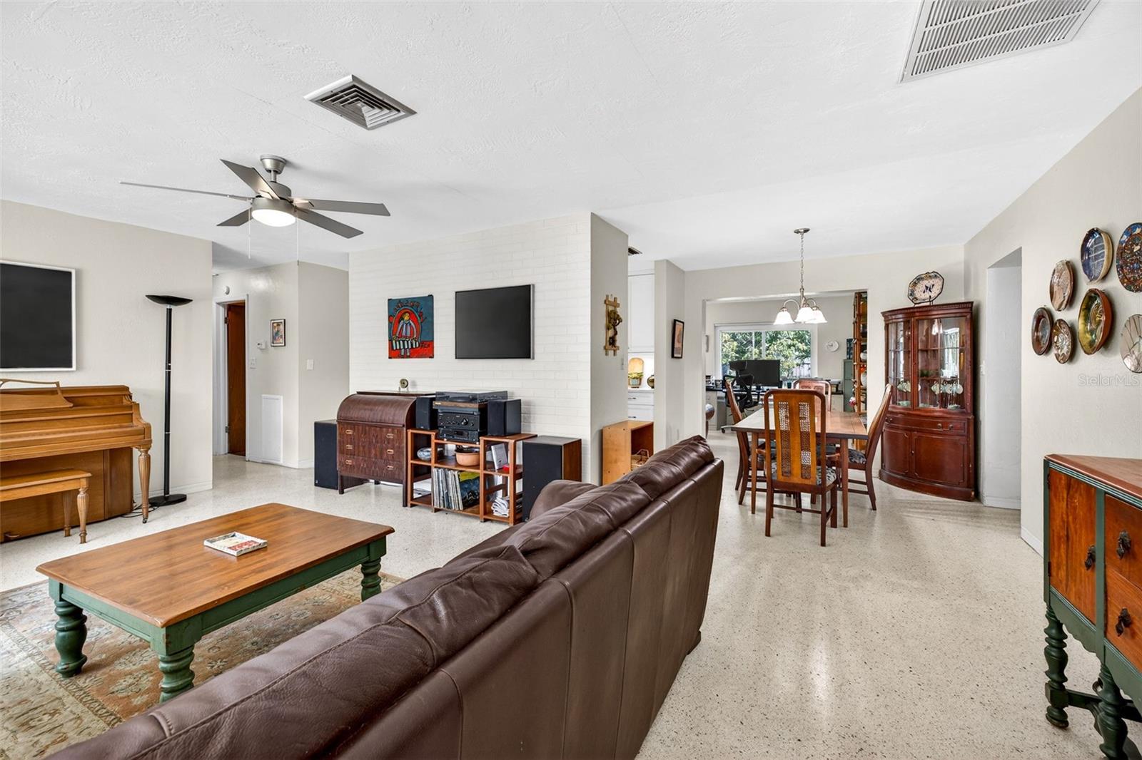 6019 8TH AVE N, ST PETERSBURG, FL, 33710