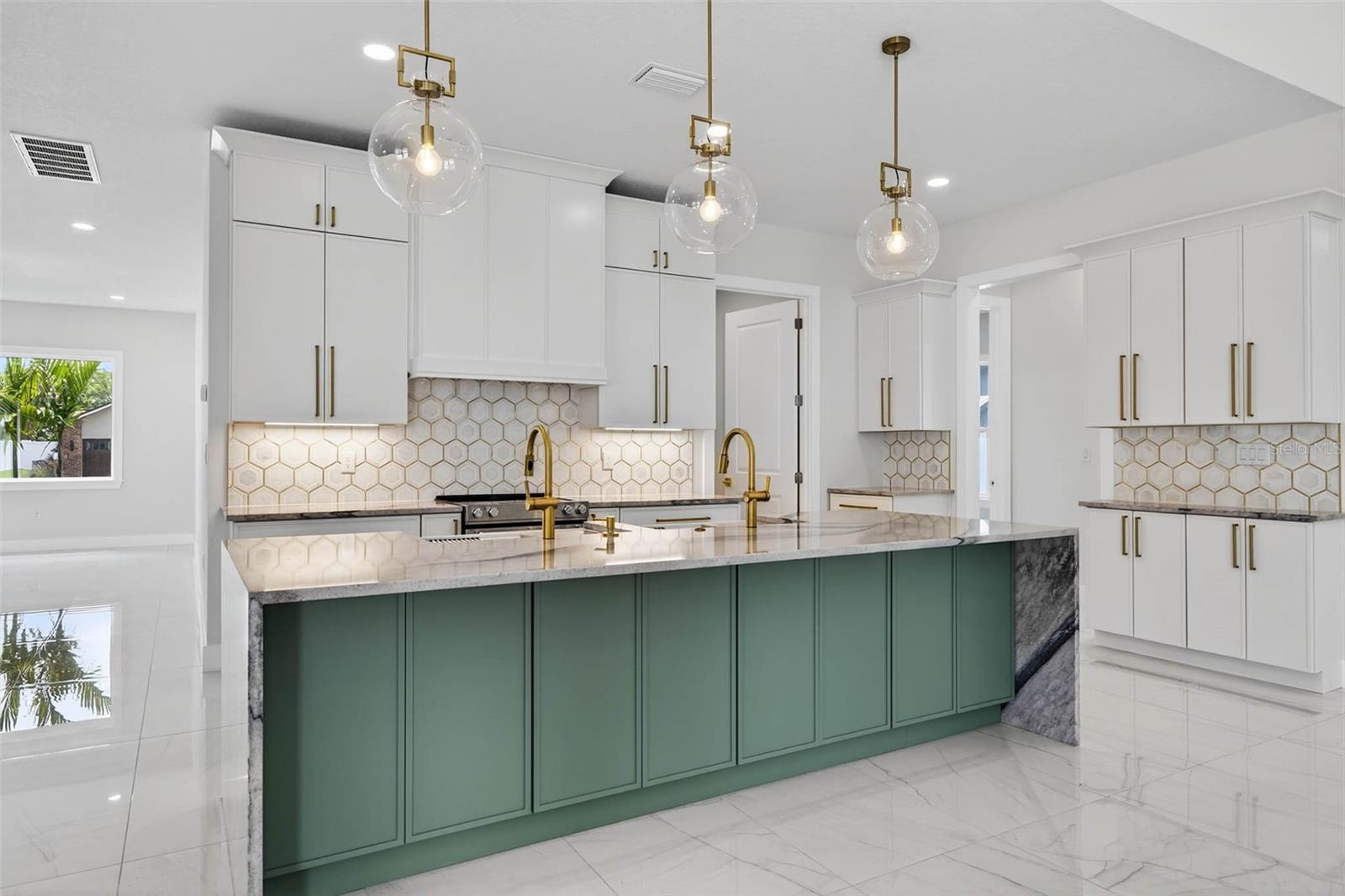 14447 MARK DR, LARGO, FL, 33774
