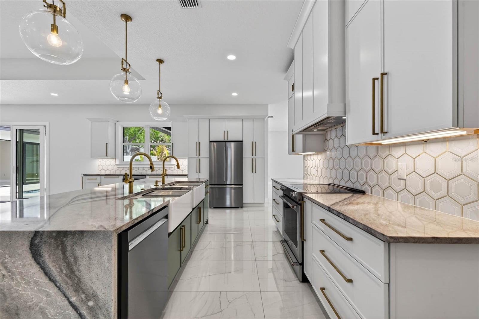 14447 MARK DR, LARGO, FL, 33774