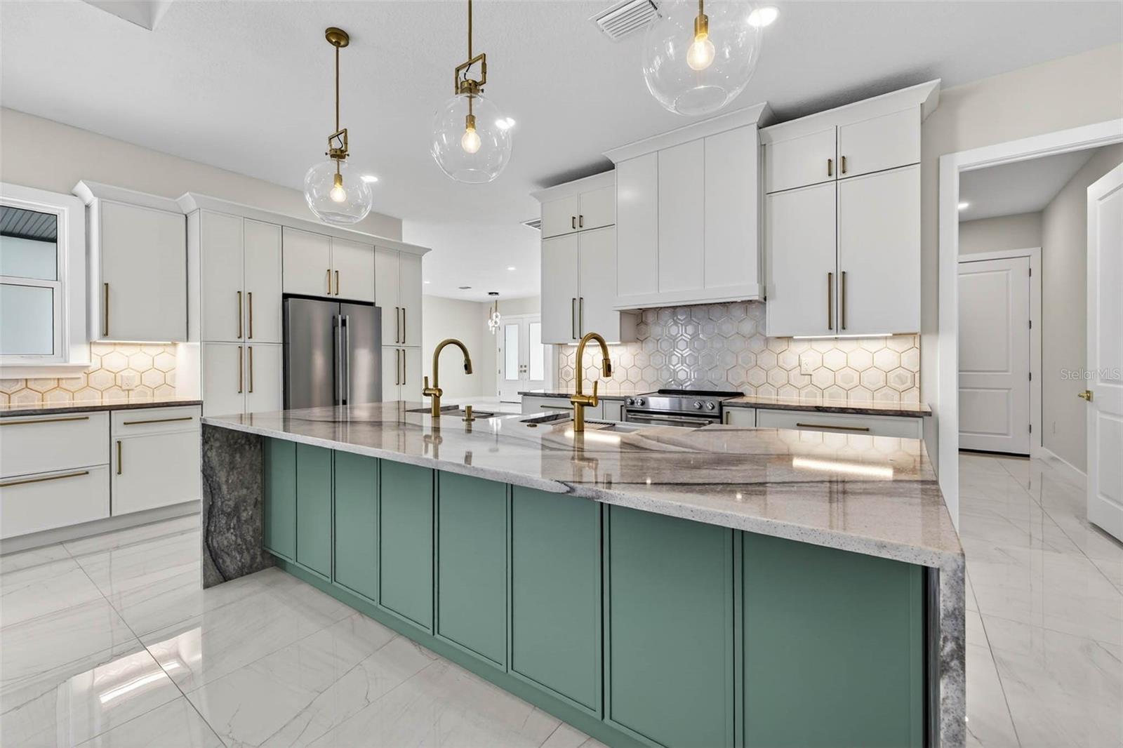 14447 MARK DR, LARGO, FL, 33774
