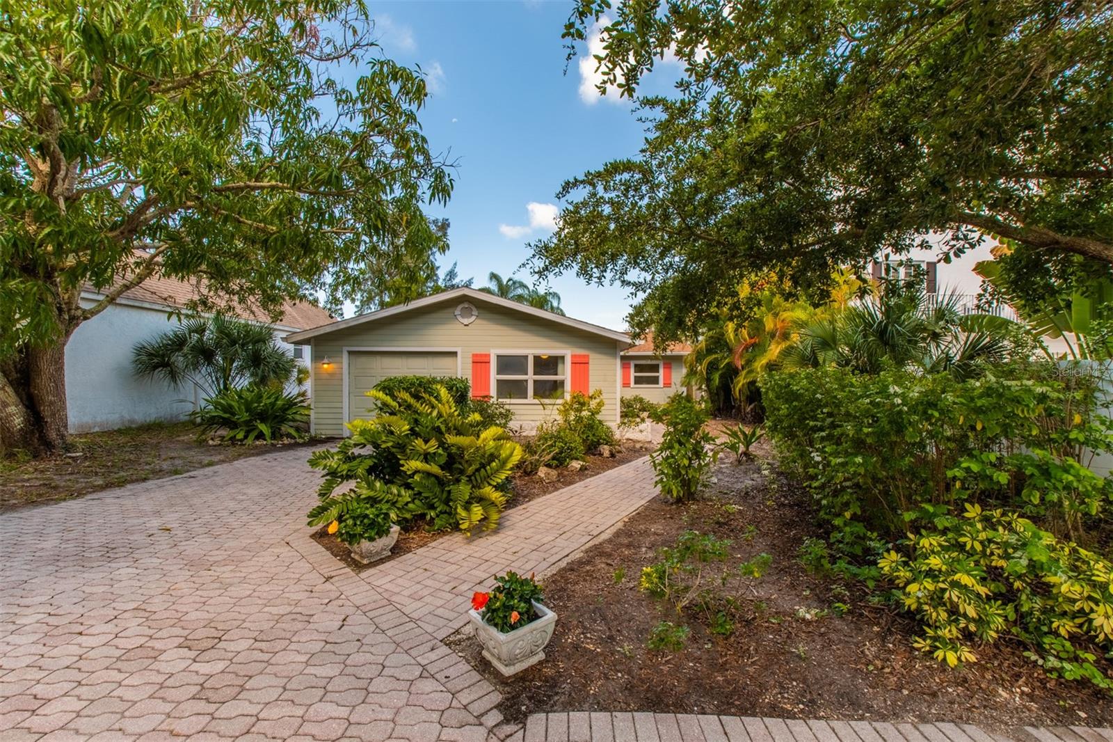 8302 MIDNIGHT PASS RD, SARASOTA, FL, 34242