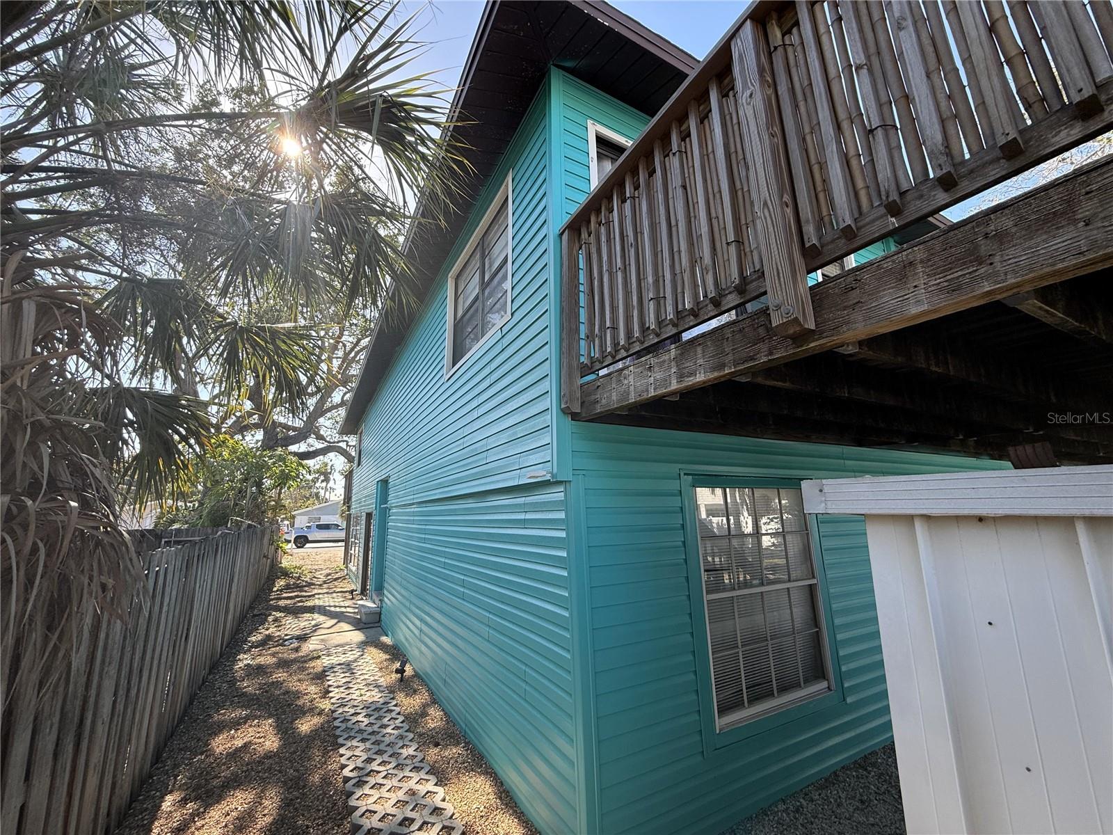 725 1ST ST, INDIAN ROCKS BEACH, FL, 33785