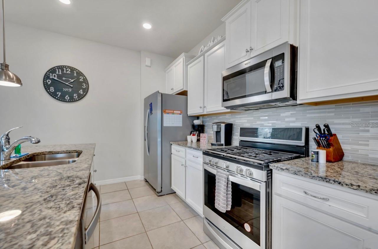 7204 OAKMOSS LOOP, DAVENPORT, FL, 33837