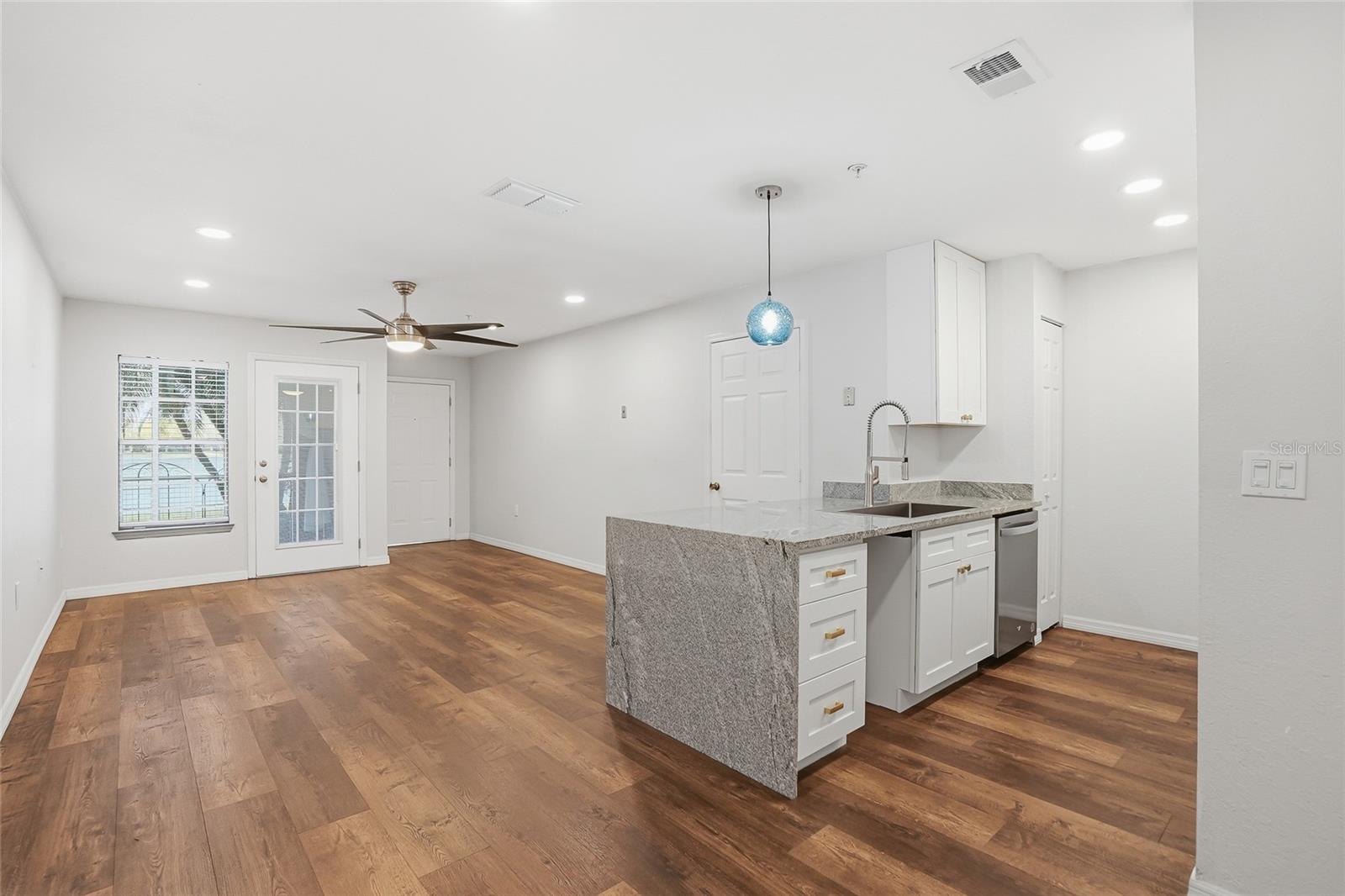8809 MANOR LOOP #106, LAKEWOOD RANCH, FL, 34202