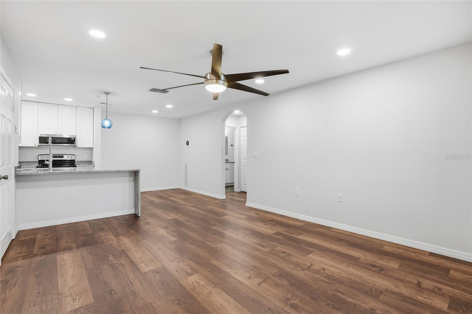 8809 MANOR LOOP #106, LAKEWOOD RANCH, FL, 34202