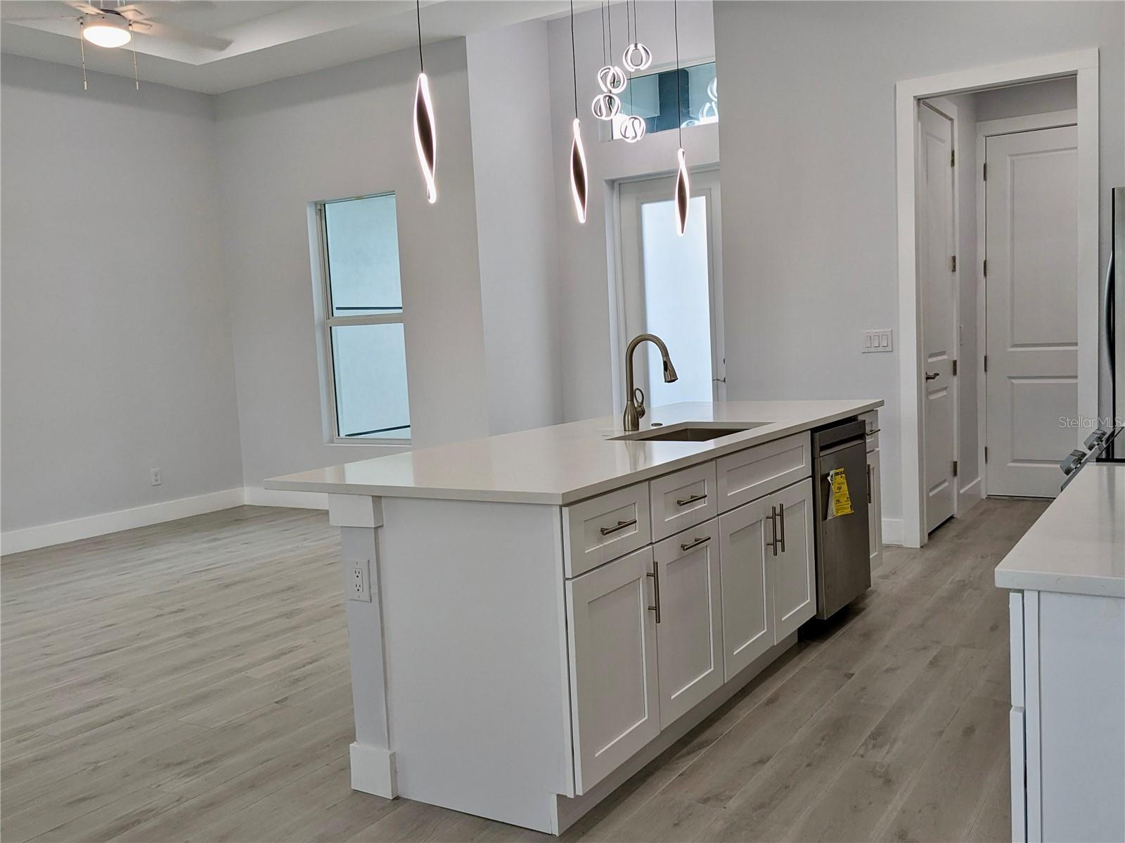 3027 SW 16TH PL, CAPE CORAL, FL, 33914