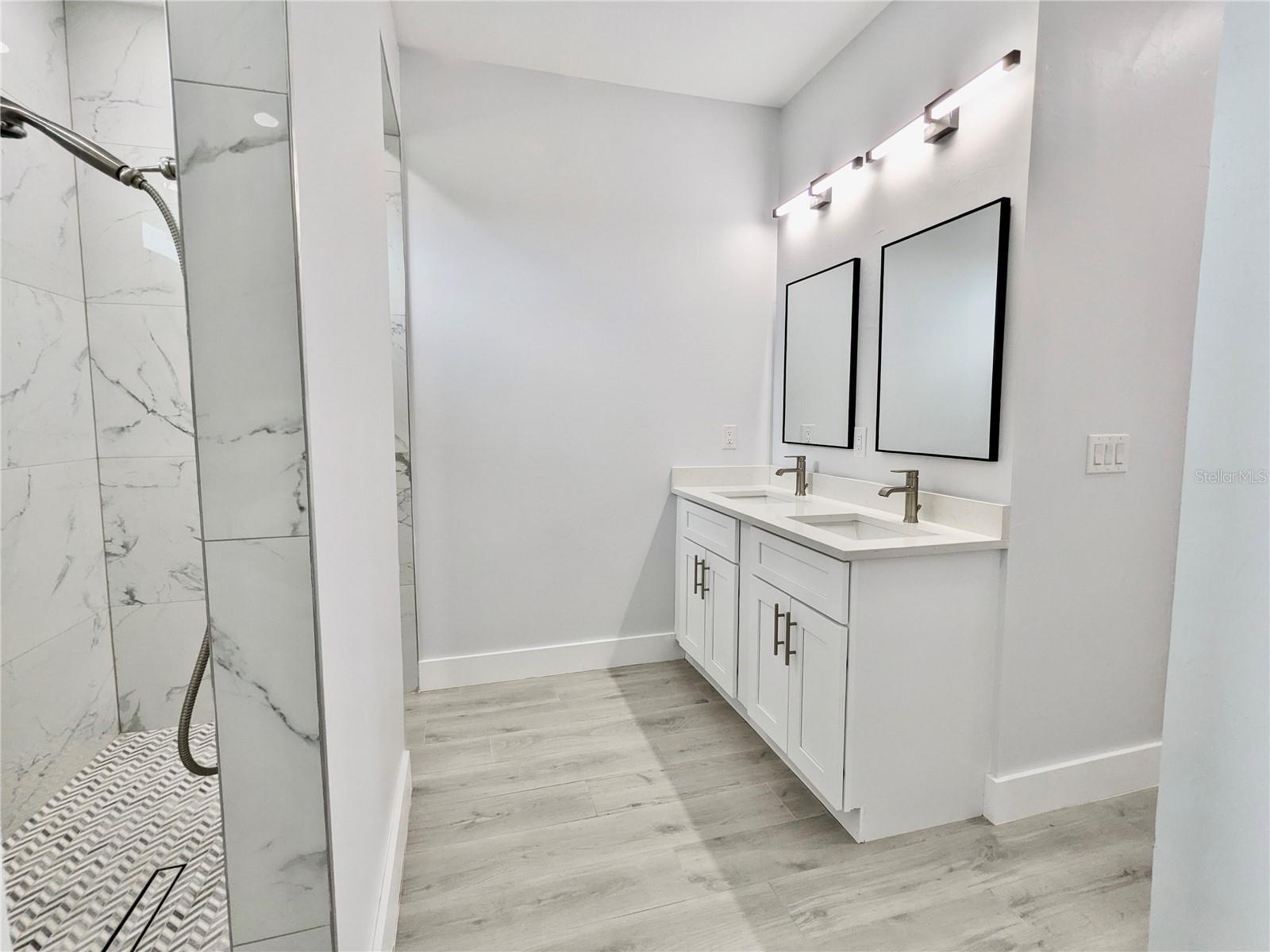 3027 SW 16TH PL, CAPE CORAL, FL, 33914