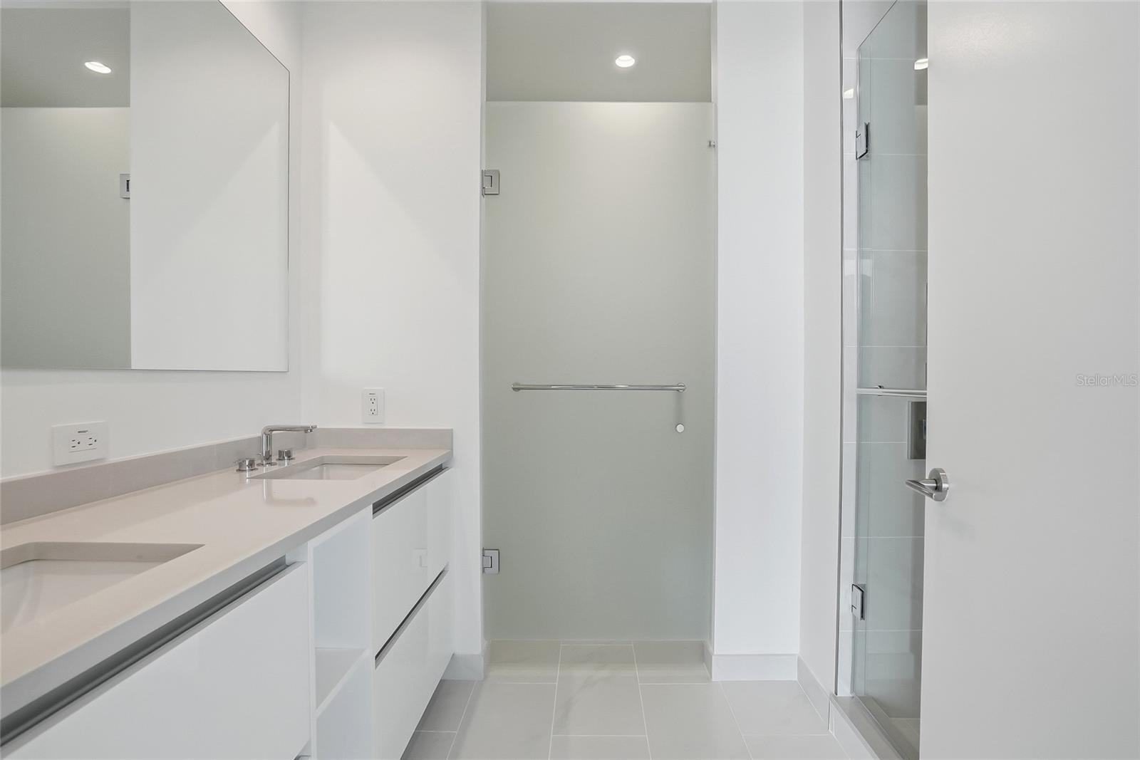 400 CENTRAL AVE #2008, ST PETERSBURG, FL, 33701