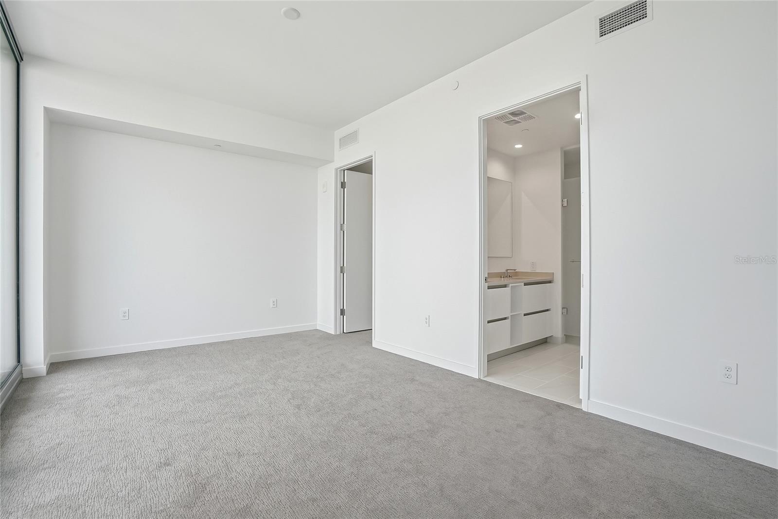 400 CENTRAL AVE #2008, ST PETERSBURG, FL, 33701