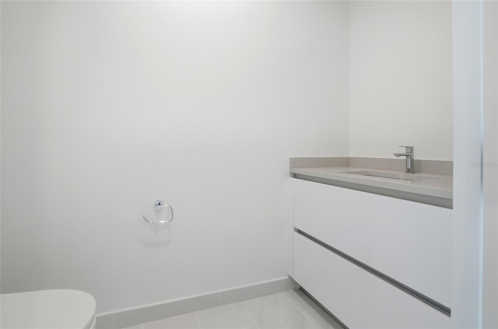 400 CENTRAL AVE #2008, ST PETERSBURG, FL, 33701