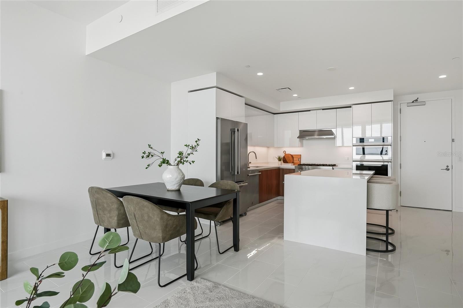 400 CENTRAL AVE #2008, ST PETERSBURG, FL, 33701