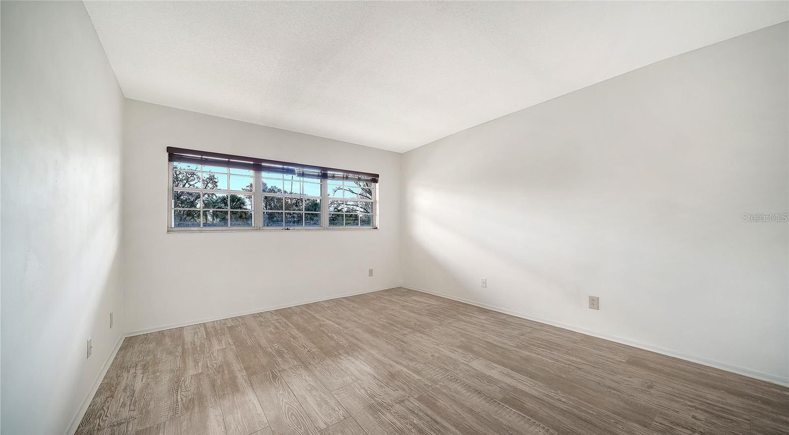 7880 PALM AIRE LN #203, SARASOTA, FL, 34243