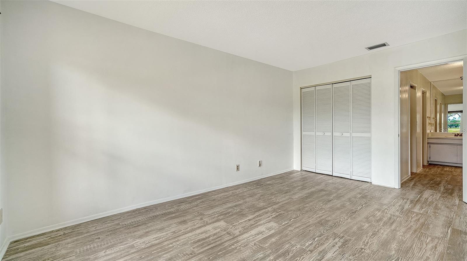 7880 PALM AIRE LN #203, SARASOTA, FL, 34243