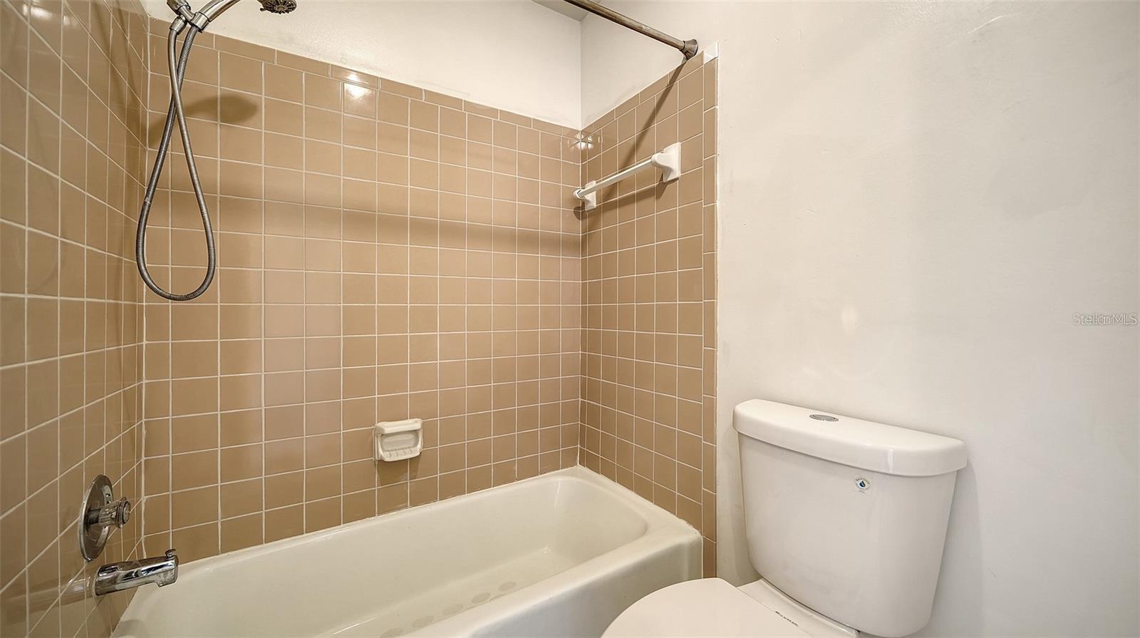 7880 PALM AIRE LN #203, SARASOTA, FL, 34243