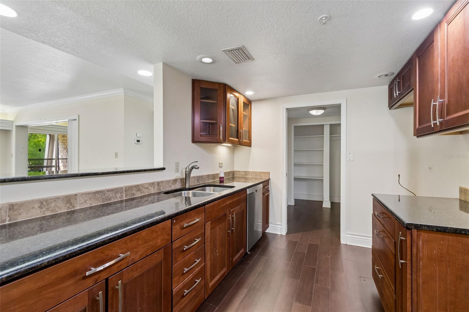 36750 US HIGHWAY 19 N #8-202, PALM HARBOR, FL, 34684