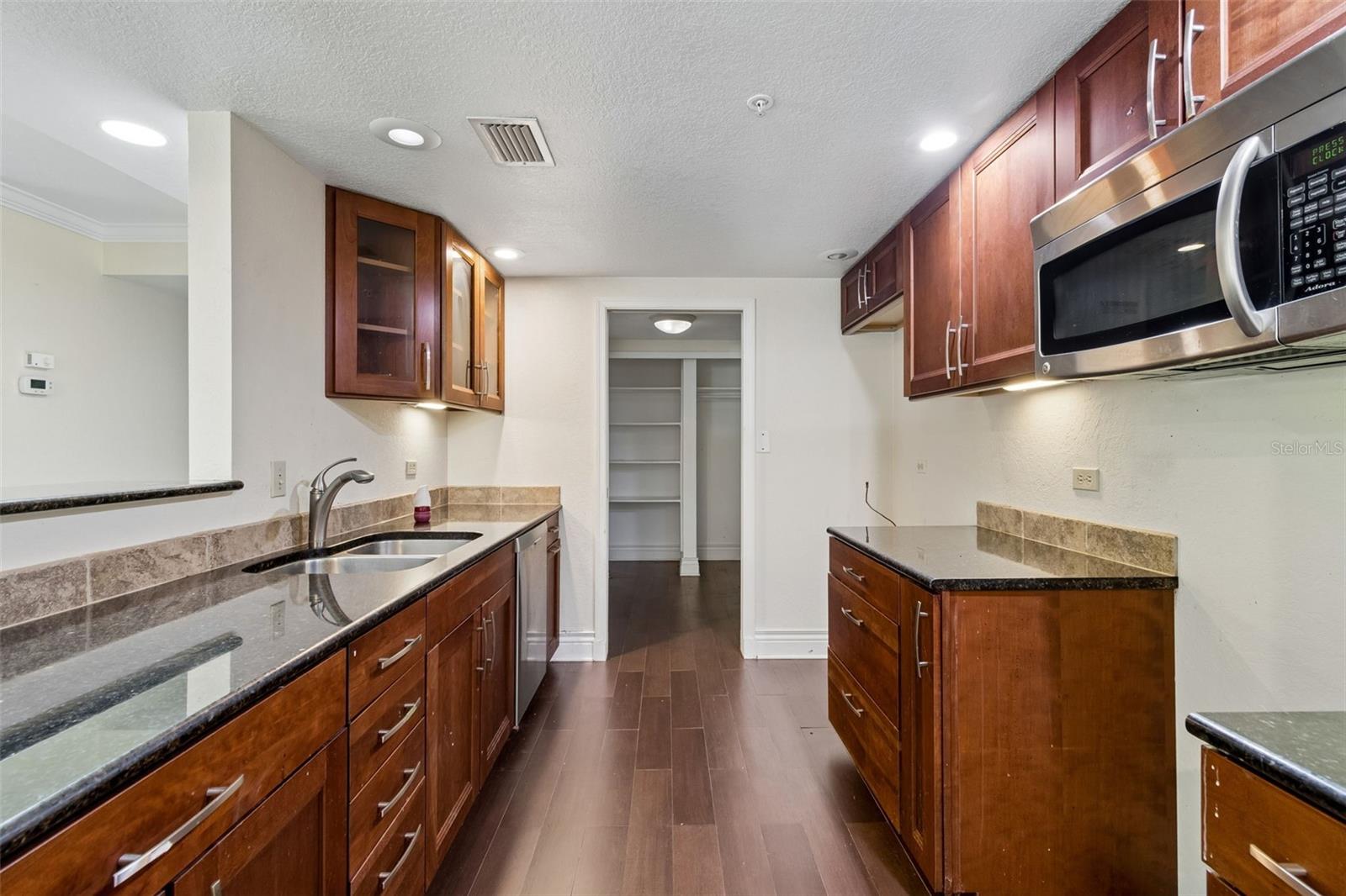 36750 US HIGHWAY 19 N #8-202, PALM HARBOR, FL, 34684