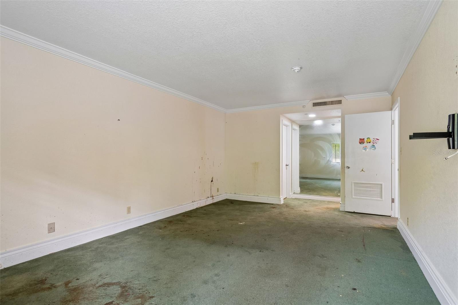 36750 US HIGHWAY 19 N #8-202, PALM HARBOR, FL, 34684