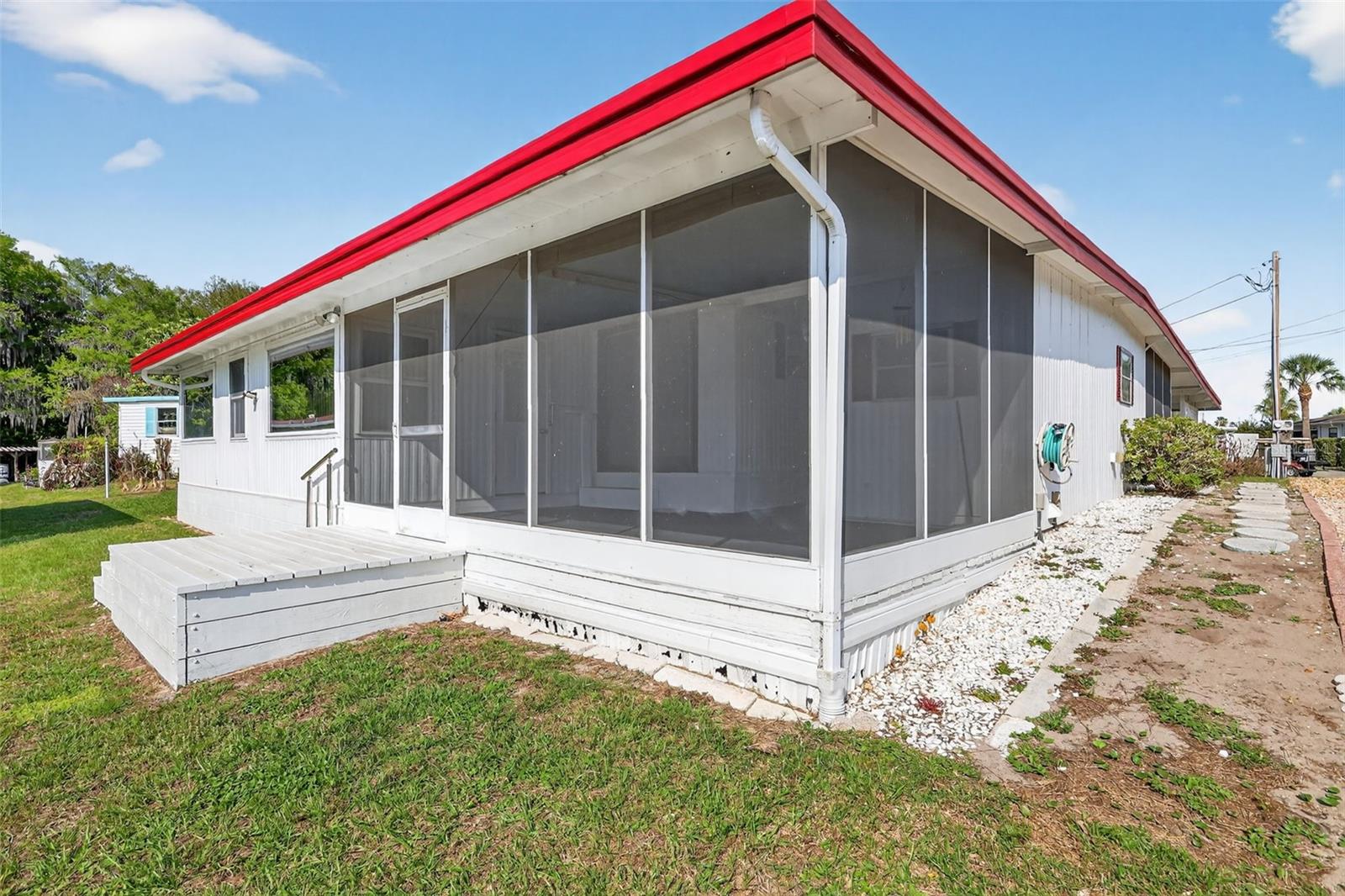 31701 KELLY CIR, TAVARES, FL, 32778