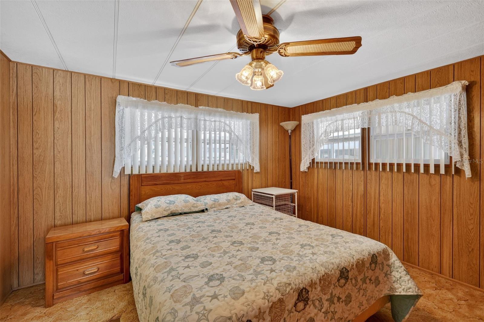 31701 KELLY CIR, TAVARES, FL, 32778