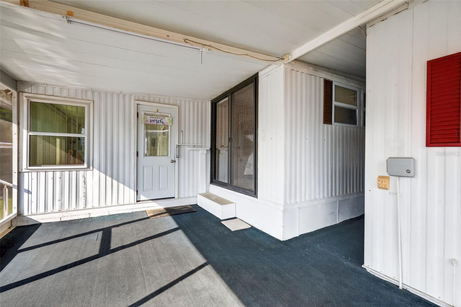 31701 KELLY CIR, TAVARES, FL, 32778