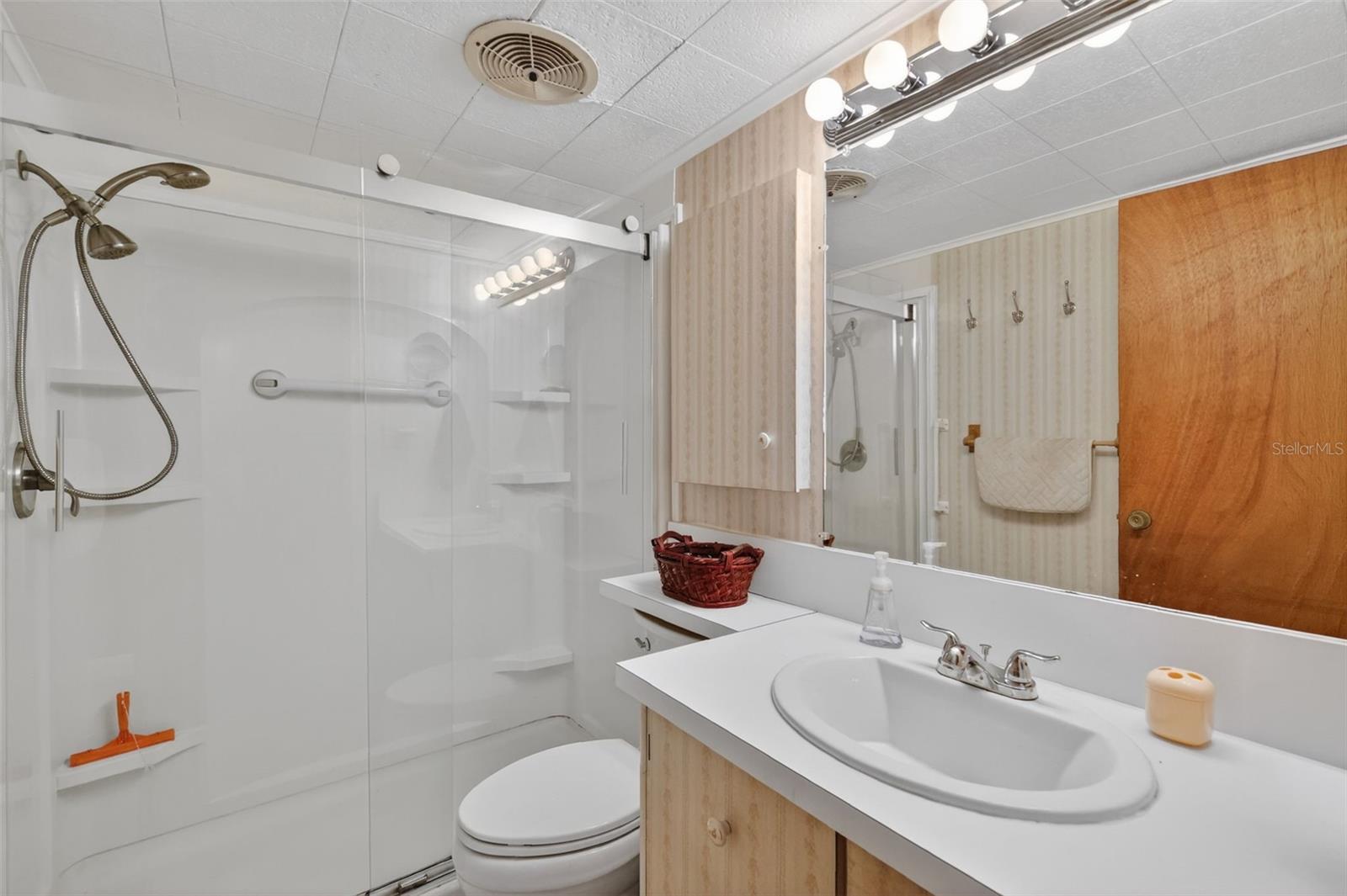 31701 KELLY CIR, TAVARES, FL, 32778
