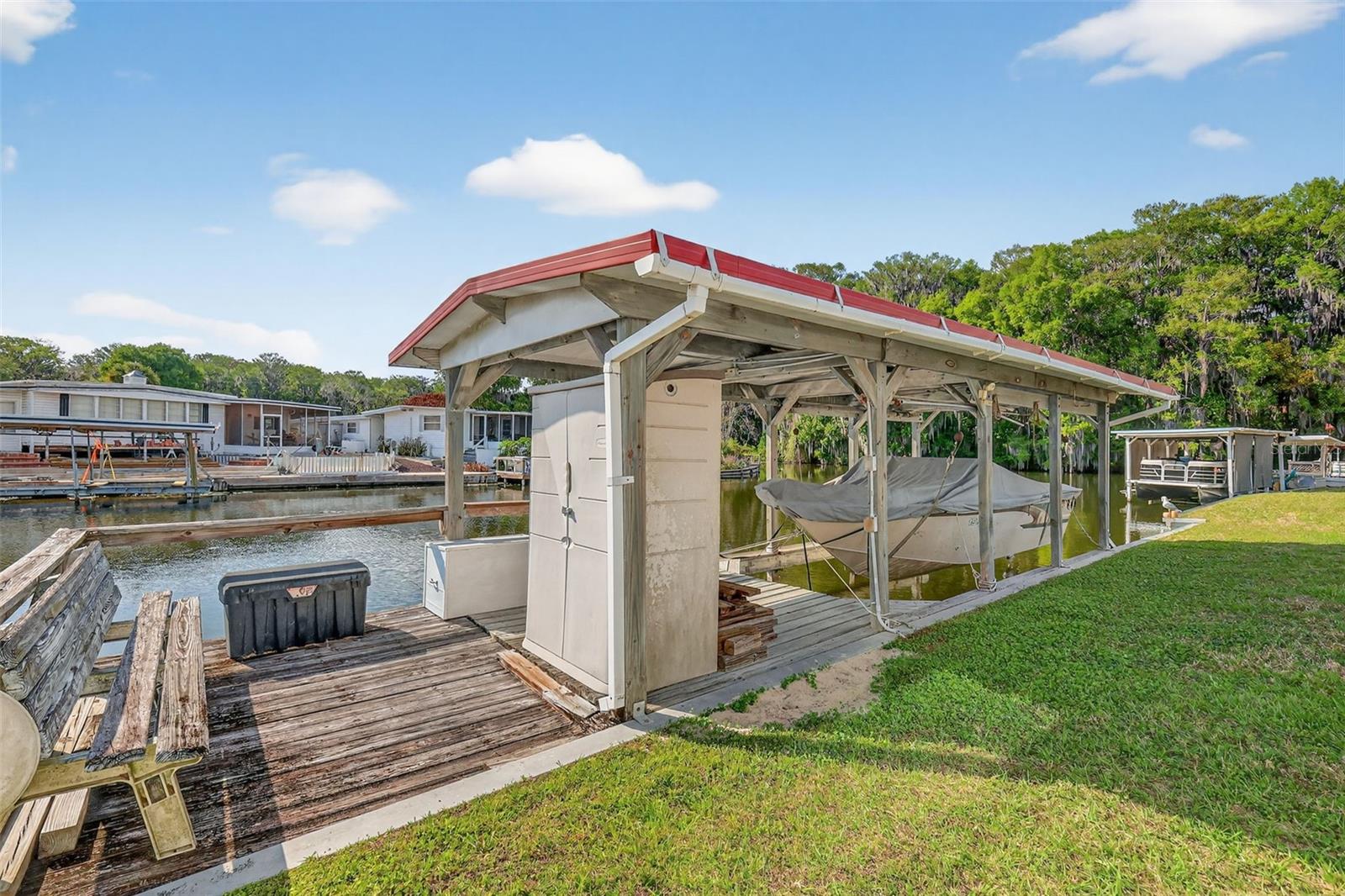 31701 KELLY CIR, TAVARES, FL, 32778