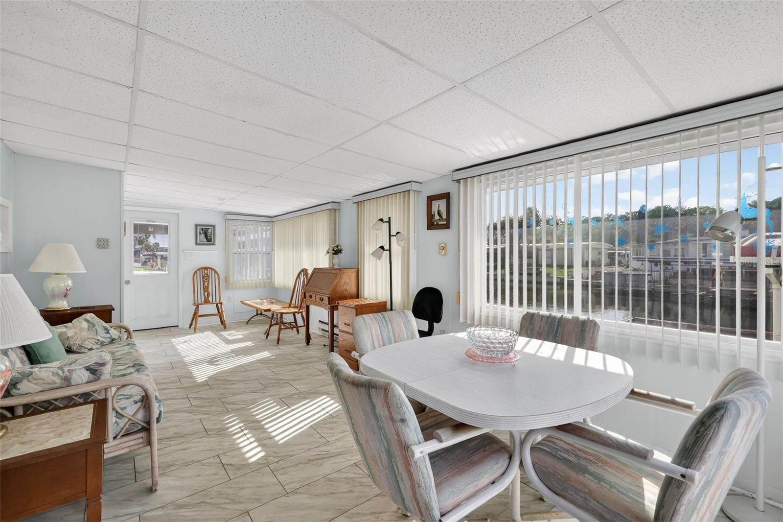 31701 KELLY CIR, TAVARES, FL, 32778