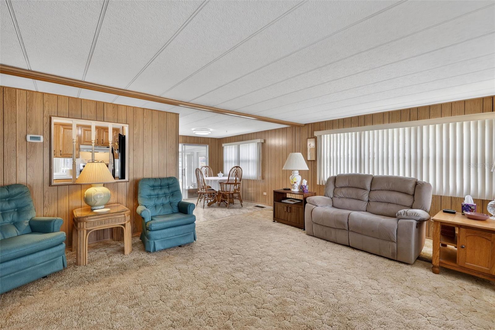 31701 KELLY CIR, TAVARES, FL, 32778