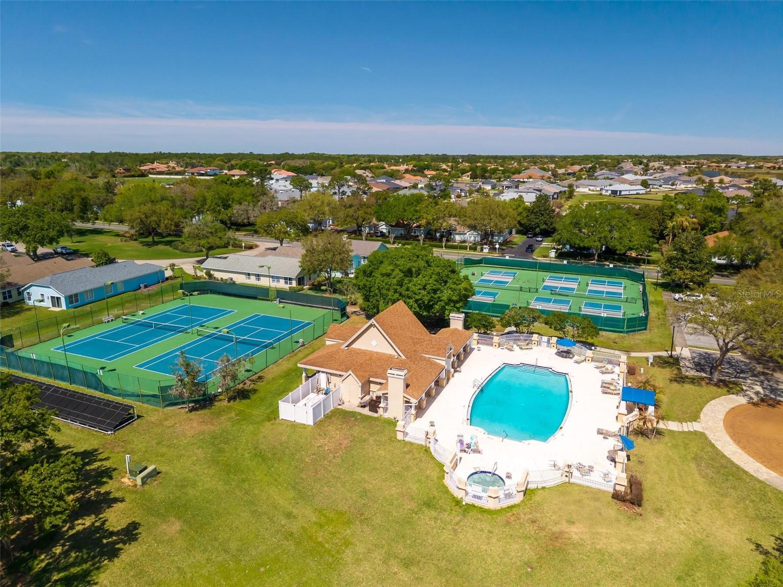 7006 PINE HOLLOW DR, MOUNT DORA, FL, 32757