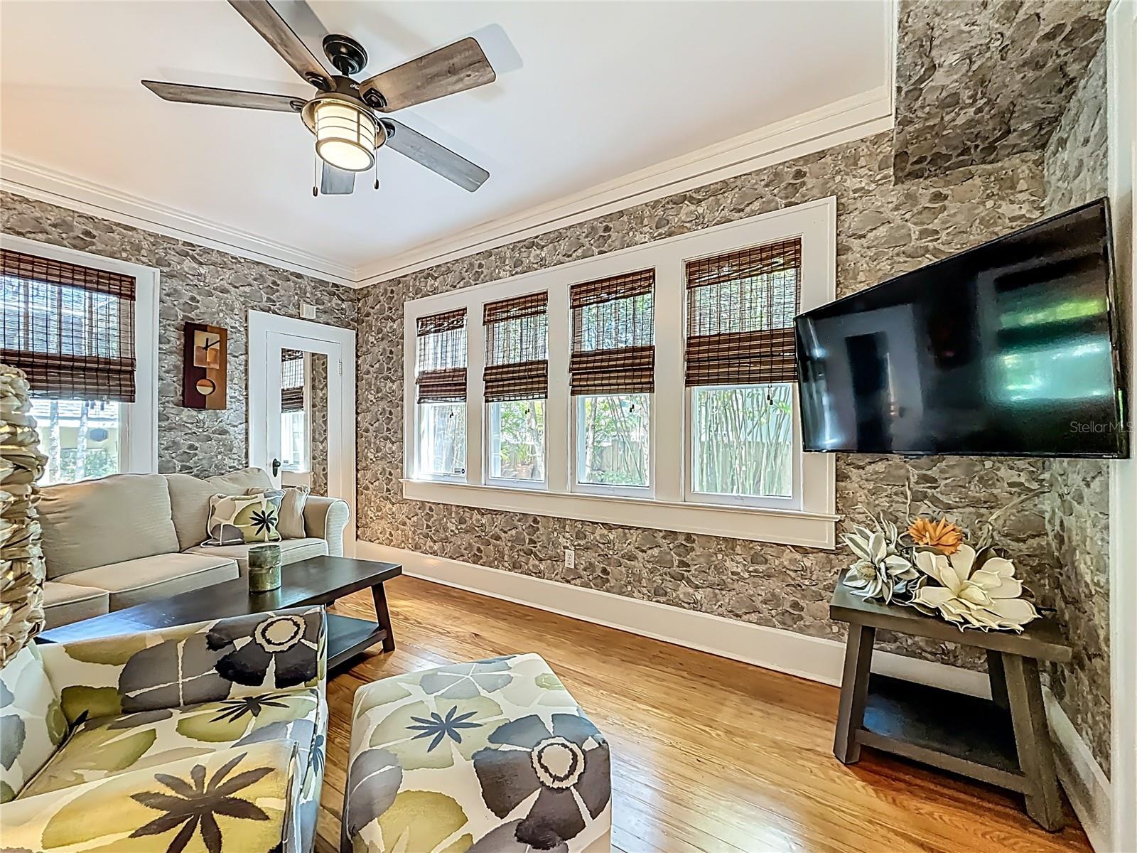 315 8TH AVE NE, ST PETERSBURG, FL, 33701