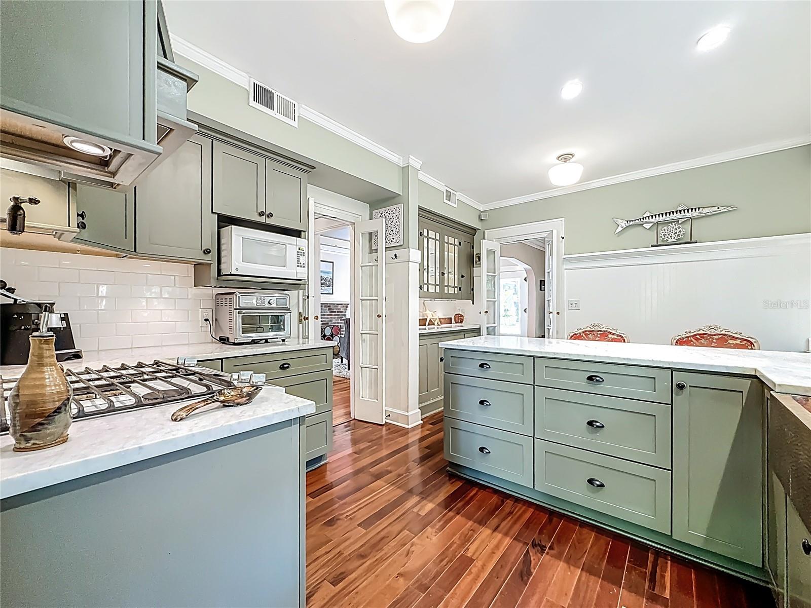 315 8TH AVE NE, ST PETERSBURG, FL, 33701