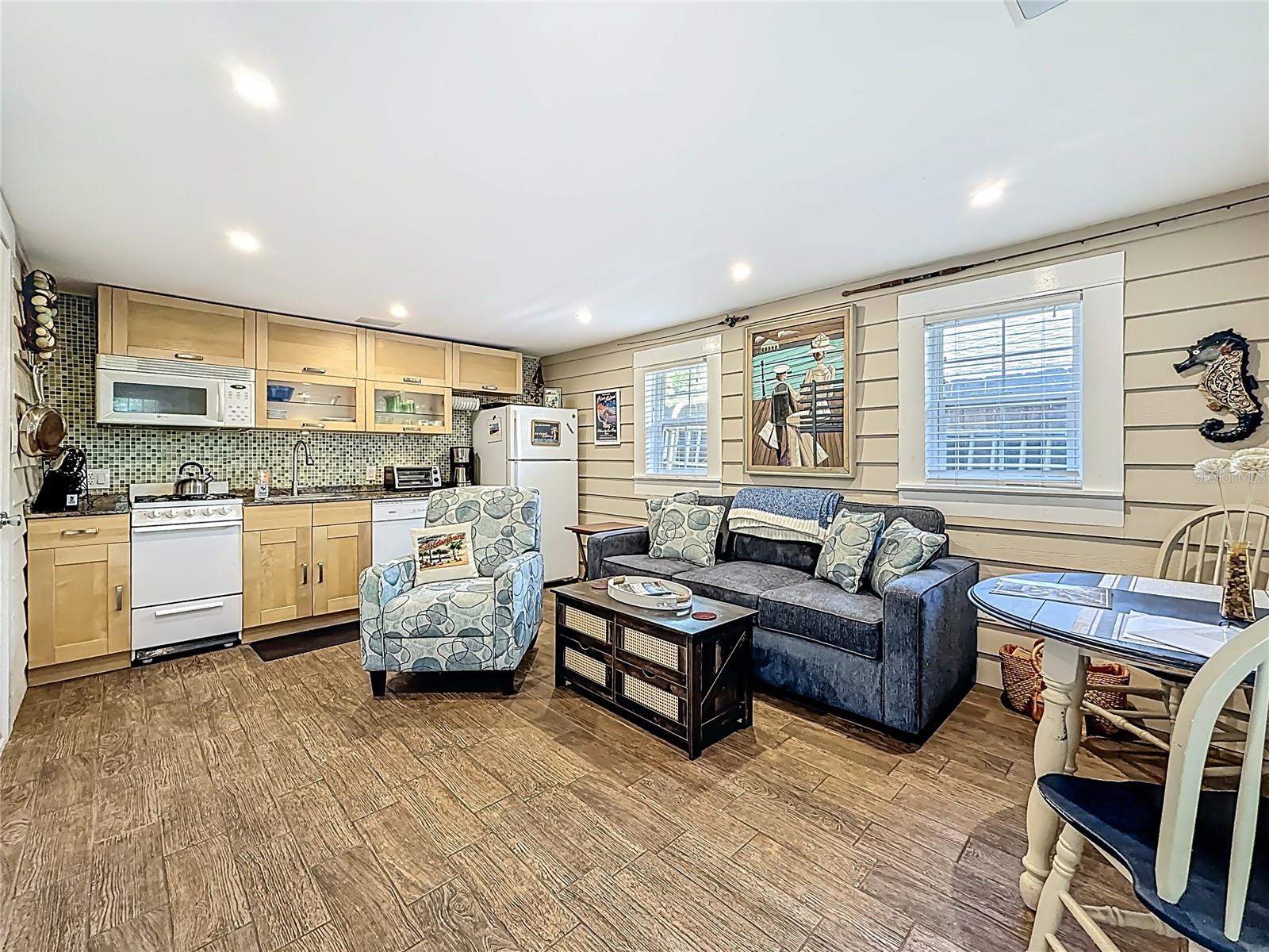315 8TH AVE NE, ST PETERSBURG, FL, 33701