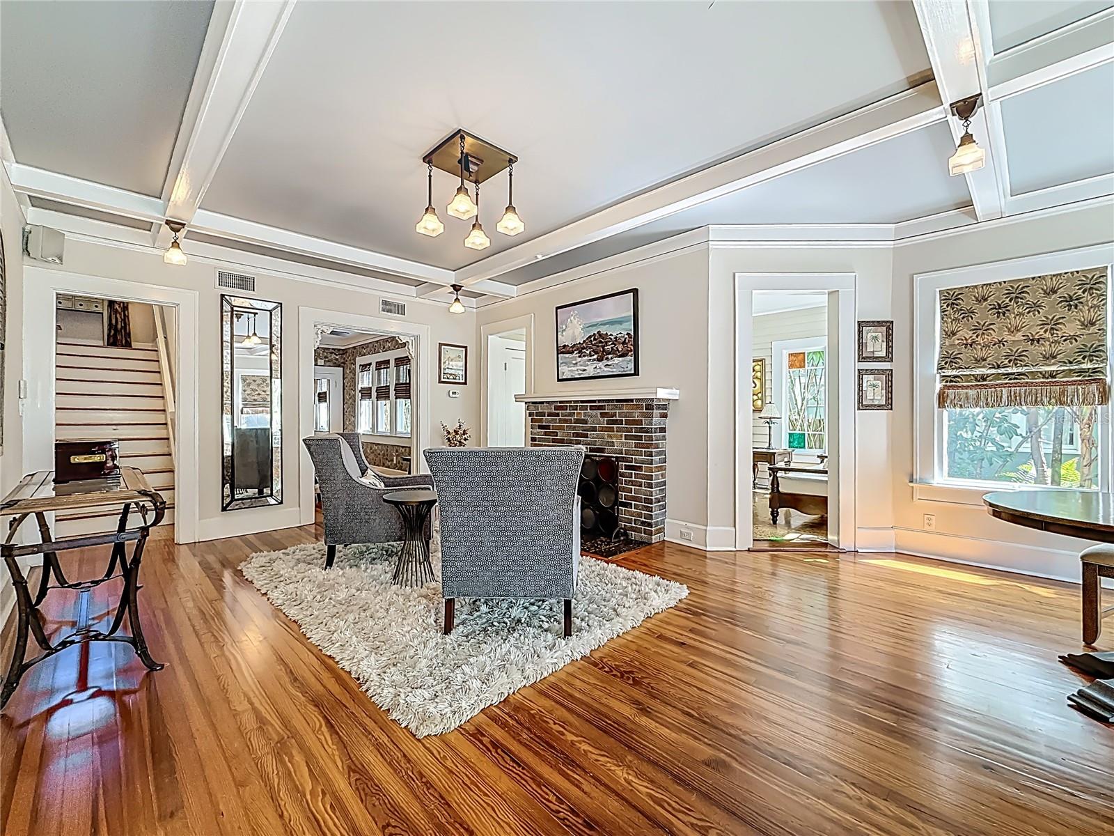 315 8TH AVE NE, ST PETERSBURG, FL, 33701
