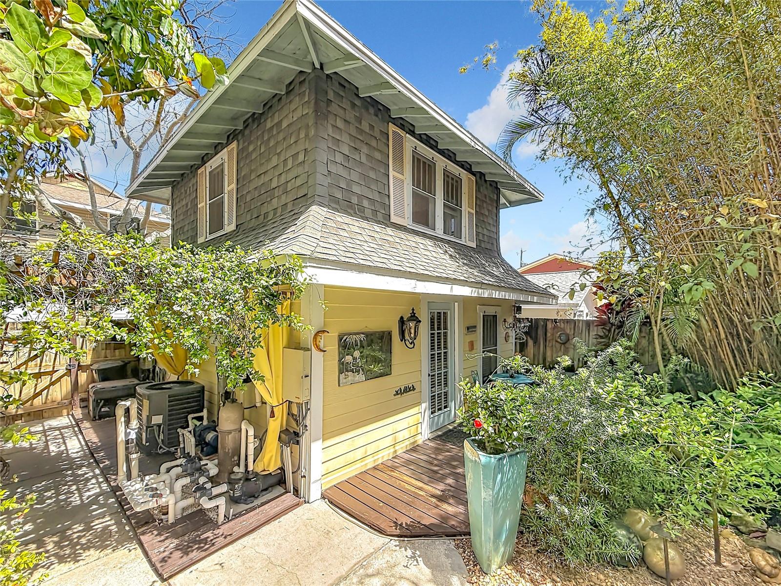 315 8TH AVE NE, ST PETERSBURG, FL, 33701
