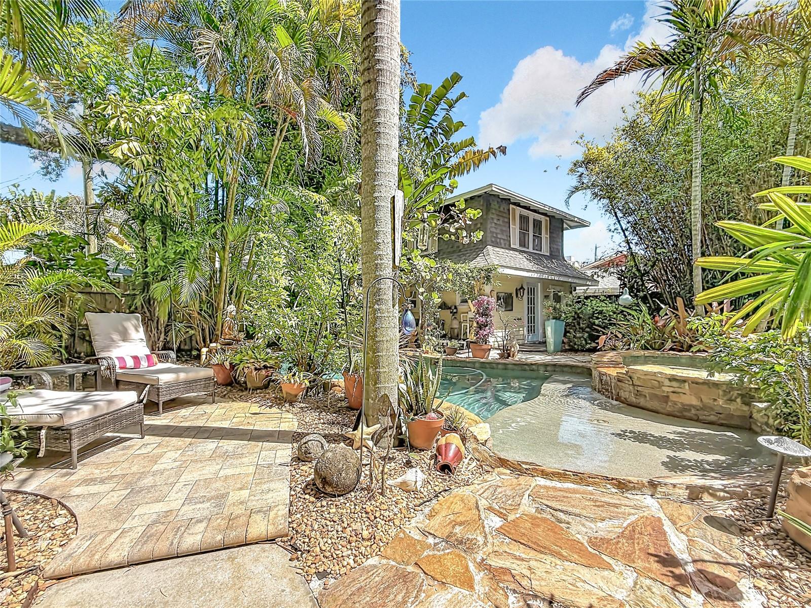 315 8TH AVE NE, ST PETERSBURG, FL, 33701