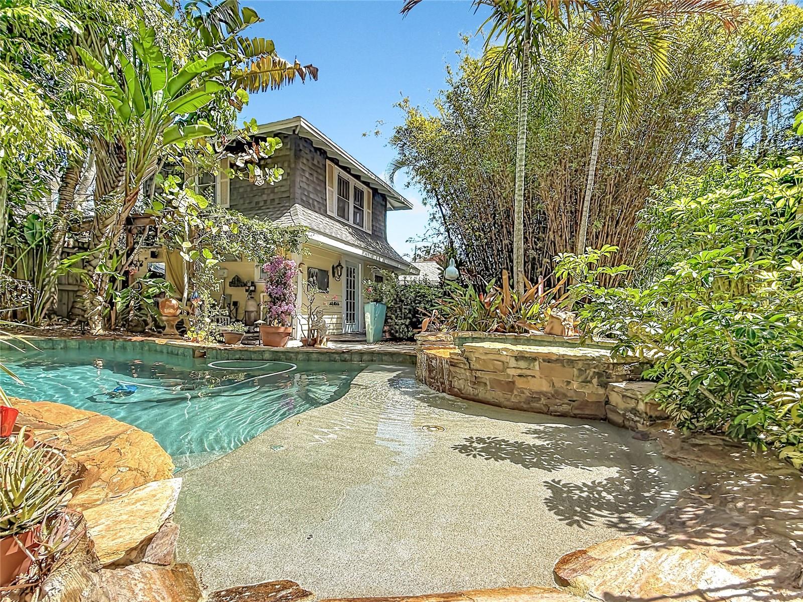 315 8TH AVE NE, ST PETERSBURG, FL, 33701