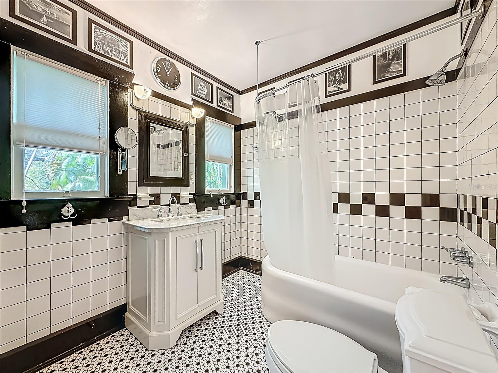 315 8TH AVE NE, ST PETERSBURG, FL, 33701